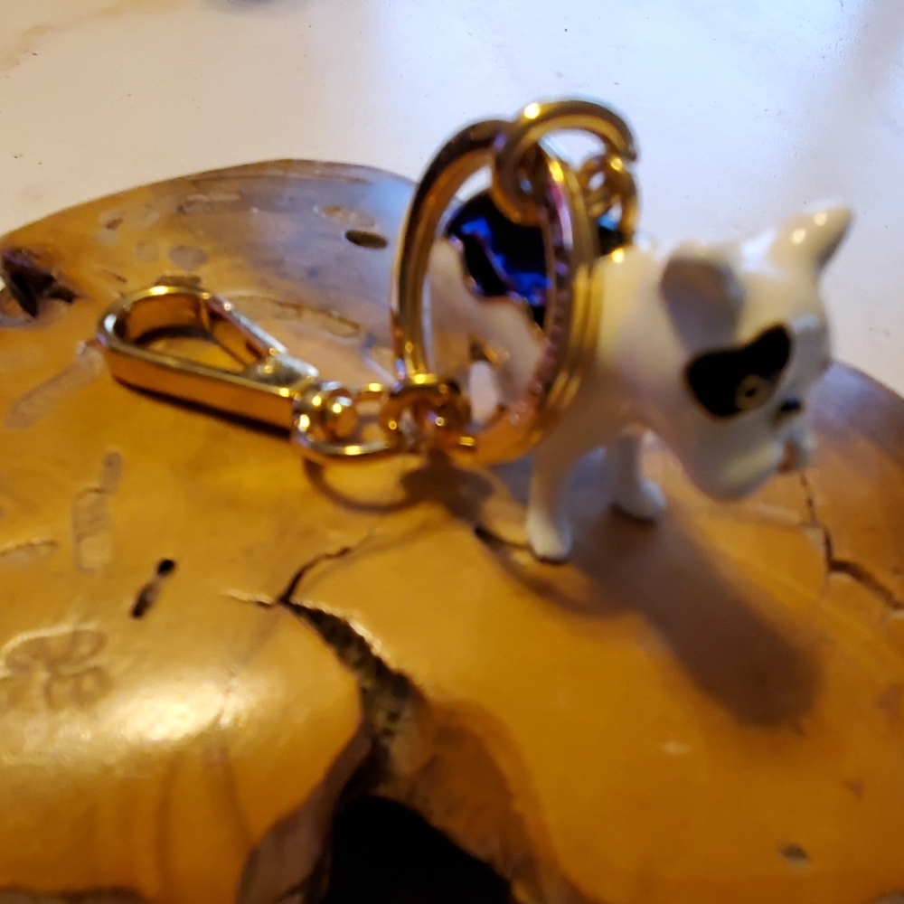 Tory Burch keychain - Picture 1 of 3